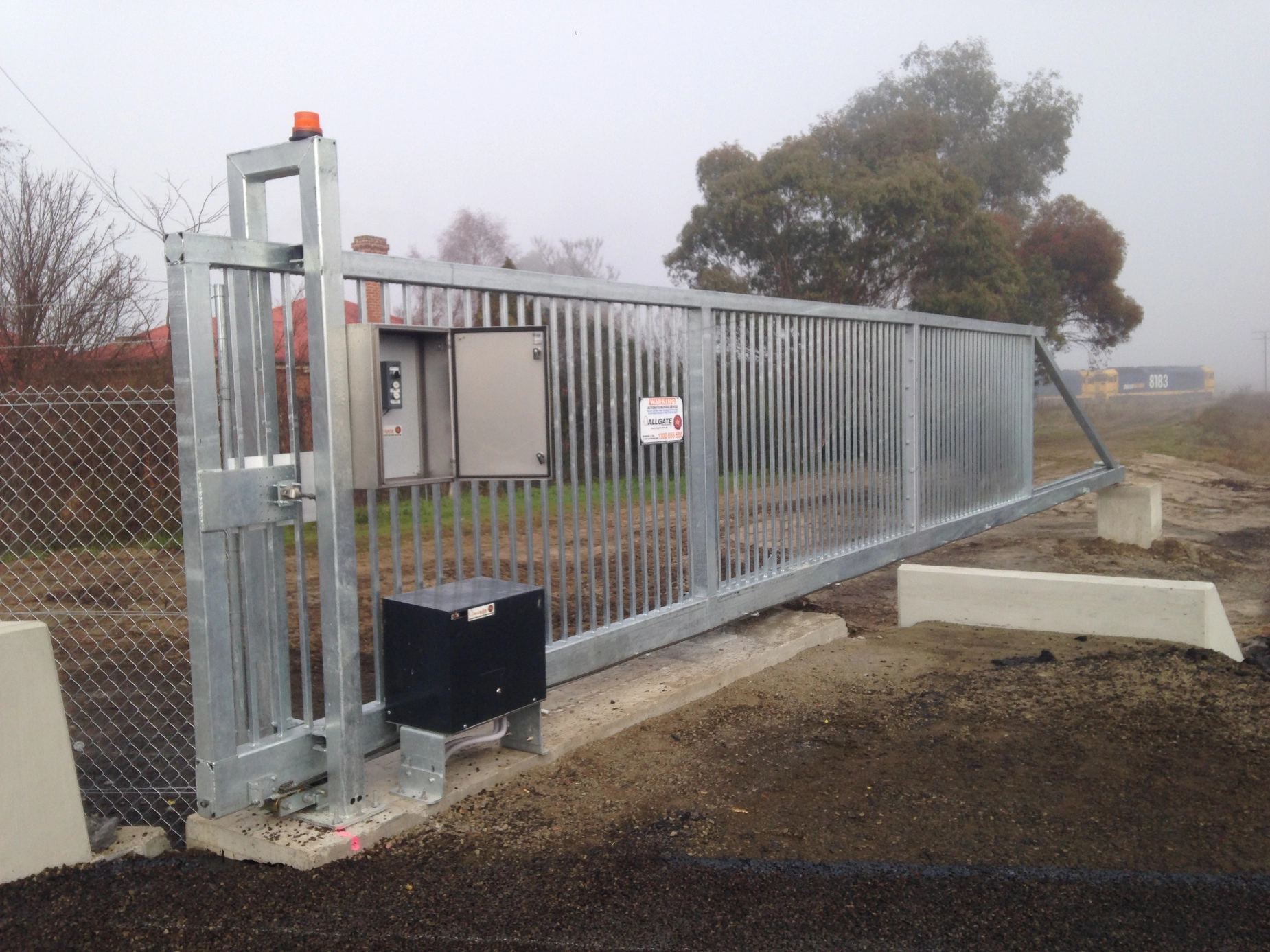 Cantilever gates