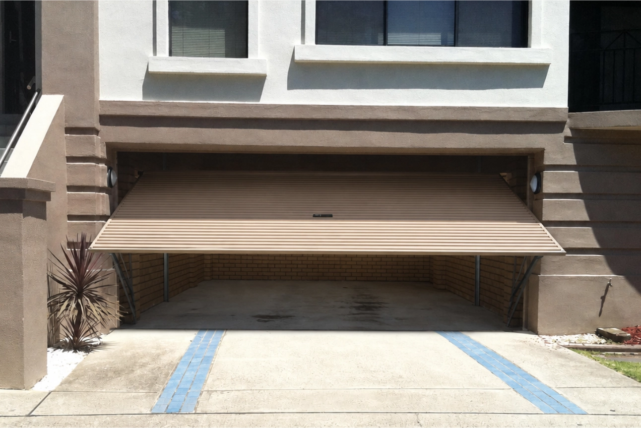 Double tilt doors
